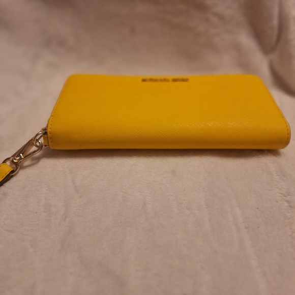MICHAEL Michael Kors Yellow Wristlet - Picture 2 of 11